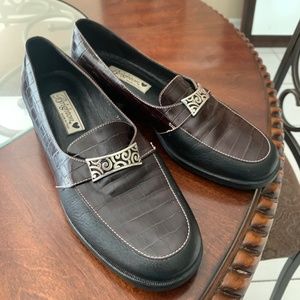 Brighton Vintage Black and Brown Loafers